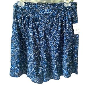 NWT SHORTS W/ FRONT & POCKETS,  BOHO, TRIBAL PATTERN